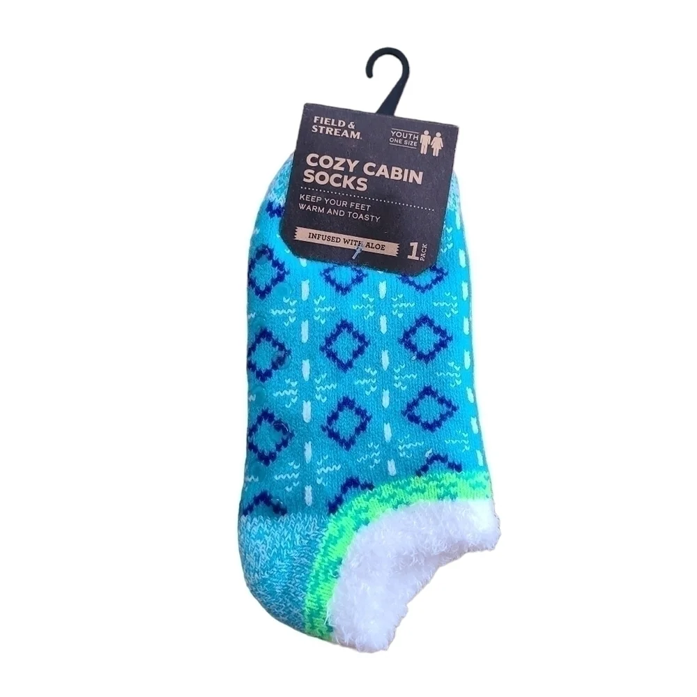 3 Pairs of Field and Stream Aloe Infused Cozy Cabin Socks, Youth Size 10 - 4